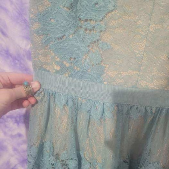 NWT Francesca's Women's Teal Mint Lace Over Tan Body Dress Size Small - Picture 6 of 12